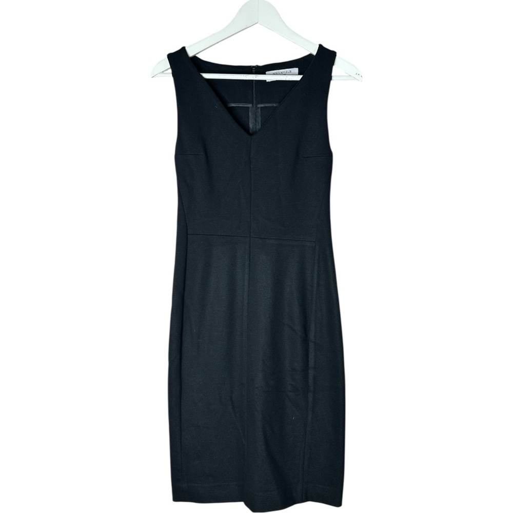 MM. Lafleur Sleeveless V-neck Stretch Sheath Black Dress Size 4